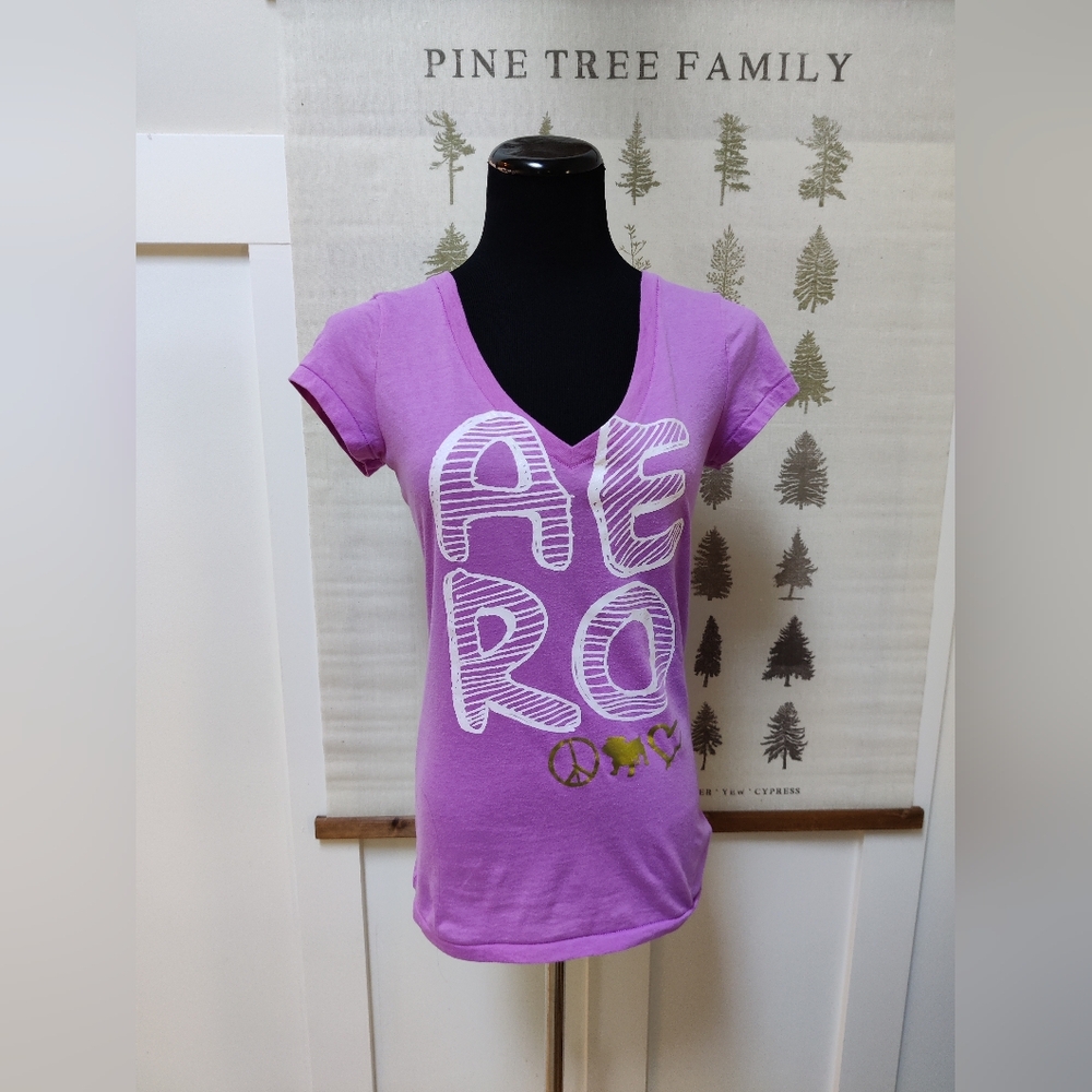 Aéropostale Women’s Purple Graphic V-Neck T-Shirt Size Large